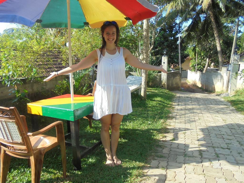 Sun Bird Eco Guest Mirissa Hotel Exterior photo