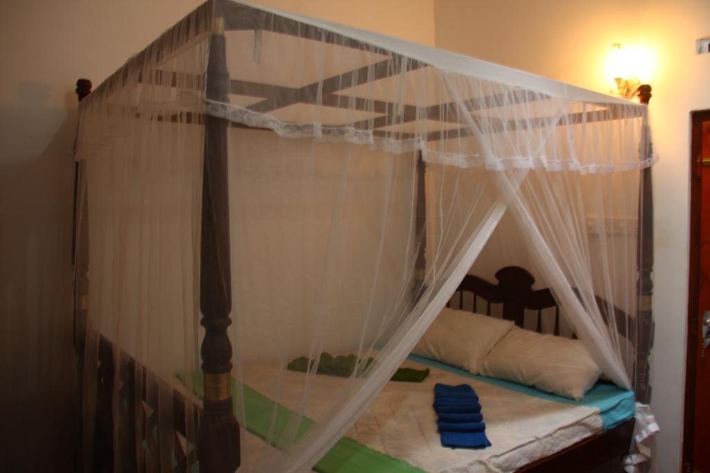 Sun Bird Eco Guest Mirissa Hotel Exterior photo
