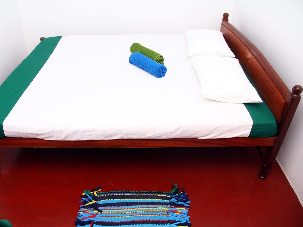 Sun Bird Eco Guest Mirissa Hotel Room photo